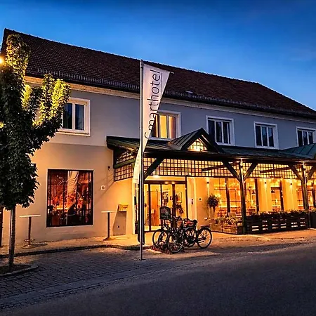 Smarthotel Schmid - Restaurant & Bar Inhouse - Naehe Schlossteich 酒店 *