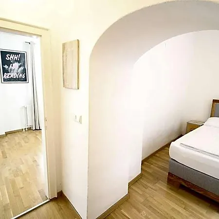 Smarthotel Schmid - Restaurant & Bar Inhouse - Naehe Schlossteich * 施图拜河谷新施蒂夫特