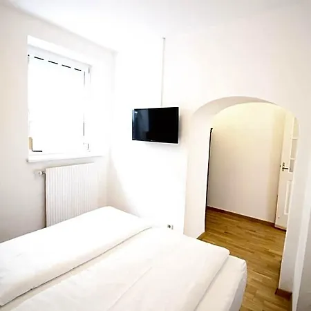 Smarthotel Schmid - Restaurant & Bar Inhouse - Naehe Schlossteich 酒店
