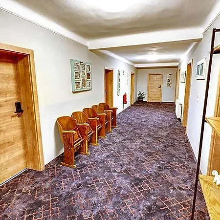 Smarthotel Schmid - Restaurant & Bar Inhouse - Naehe Schlossteich *