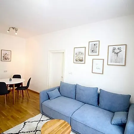 Smarthotel Schmid - Restaurant & Bar Inhouse - Naehe Schlossteich *