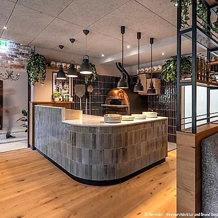 酒店 Smarthotel Schmid - Restaurant & Bar Inhouse - Naehe Schlossteich 施图拜河谷新施蒂夫特