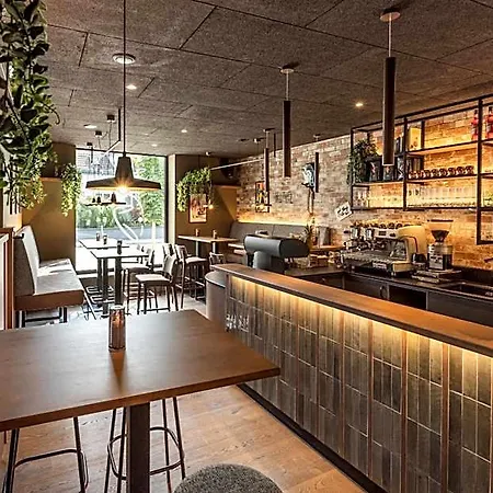 Smarthotel Schmid - Restaurant & Bar Inhouse - Naehe Schlossteich